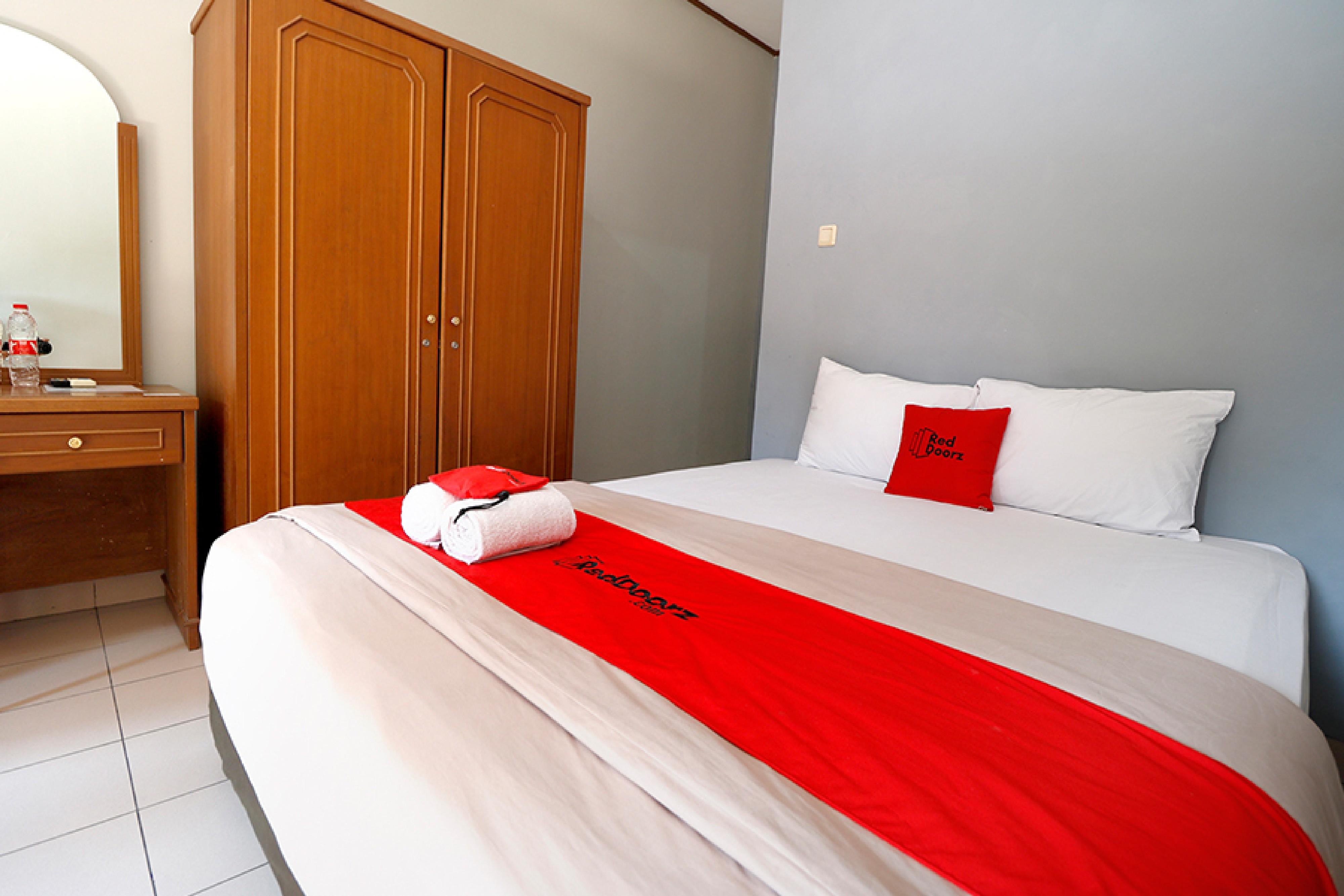 Reddoorz Plus @ Karet Pedurenan 3 Dżakarta Zewnętrze zdjęcie