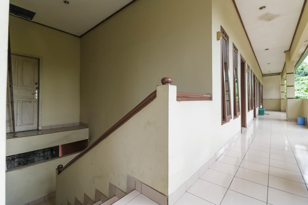 Reddoorz Plus @ Karet Pedurenan 3 Dżakarta Zewnętrze zdjęcie
