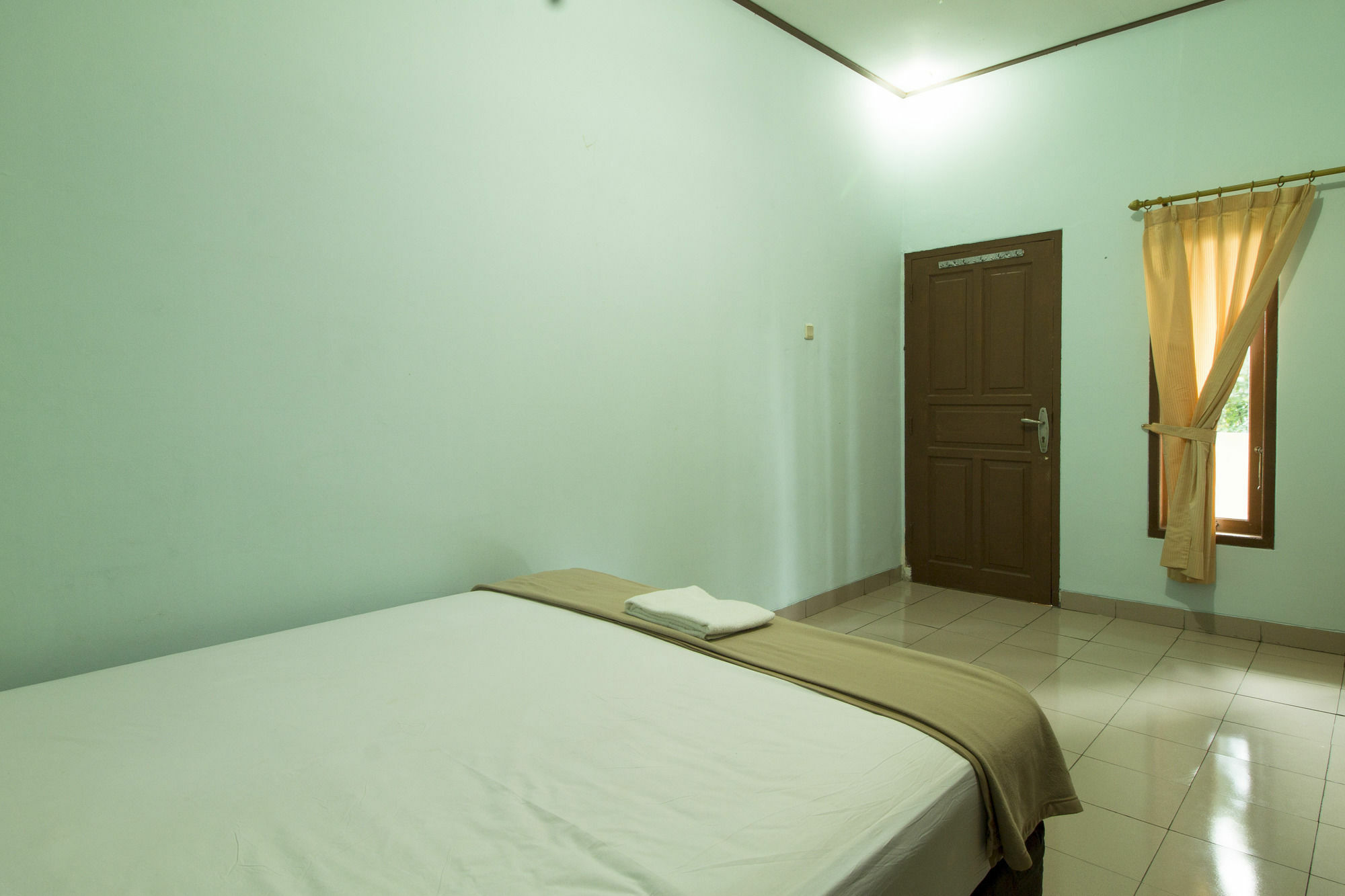 Reddoorz Plus @ Karet Pedurenan 3 Dżakarta Zewnętrze zdjęcie
